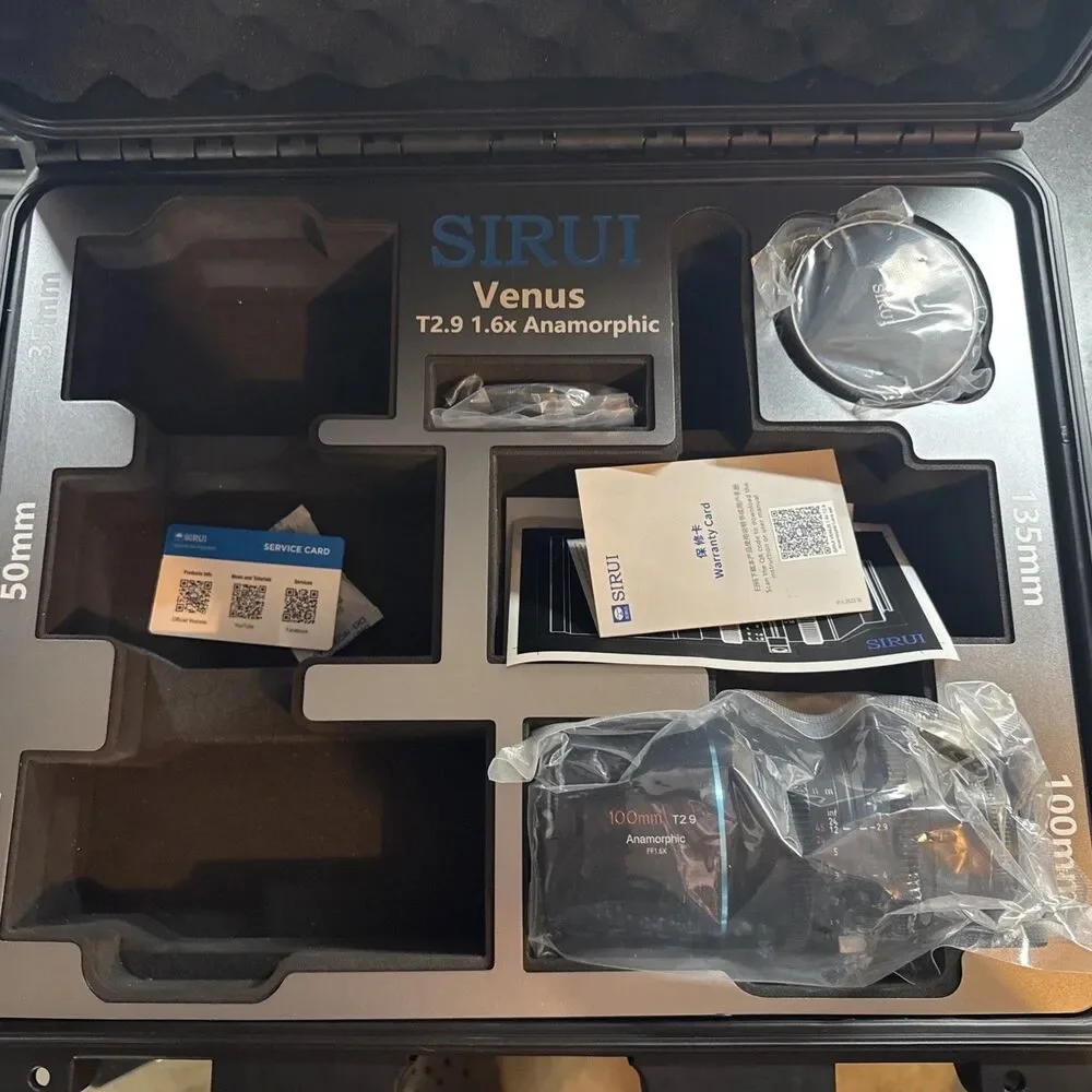 SIRUI 100mm T2.9 1.6X Full-Frame Anamorphic Lens RF MOUNT WITH TRAVEL CASE